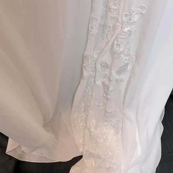 NEW Mori Lee Ailani Ivory Bridal Gown Wedding Dress Style 5873 Size 10 - Picture 12 of 16